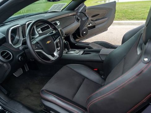 Used 2013 Chevrolet Camaro ZL1 RWD image 15