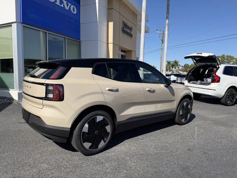 New 2026 Volvo EX30 Plus image 3