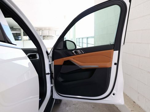 New 2026 BMW X5 sDrive40i image 25