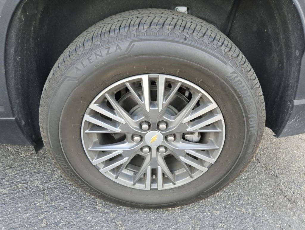 Used 2024 Chevrolet Traverse LS w/ LPO, Floor Liner Package FWD image 5