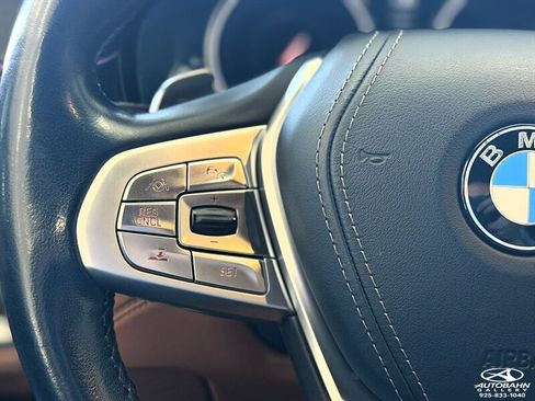 Used 2019 BMW 740i w/ Executive Package RWD image 13