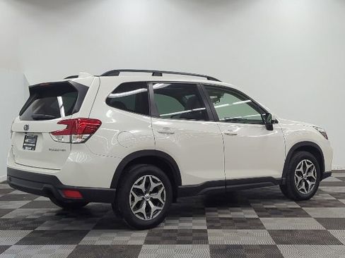 Used 2021 Subaru Forester Premium AWD/4WD image 7