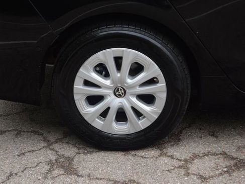 Used 2021 Toyota Prius LE FWD image 26