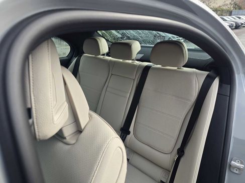Used 2025 Mercedes-Benz C 300 4MATIC Sedan image 19