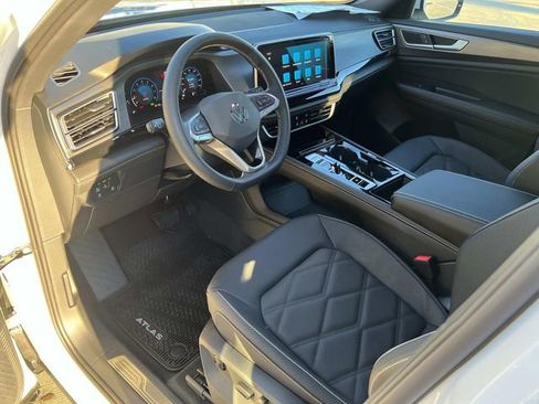 New 2026 Volkswagen Atlas Cross Sport SE image 12