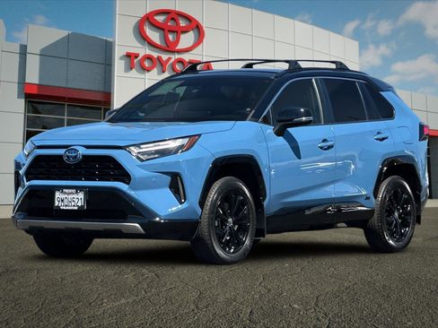 Used 2024 Toyota RAV4 XSE w/ Advanced Technology Package AWD/4WD image 7