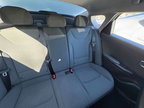 Used 2025 Kia K4 LXS image 34