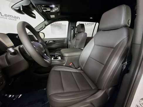 New 2026 Chevrolet Suburban Z71 w/ Comfort Package AWD/4WD image 23