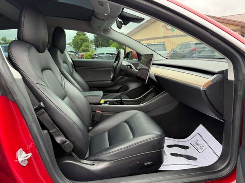 Used 2019 Tesla Model 3 Standard Range Plus image 11