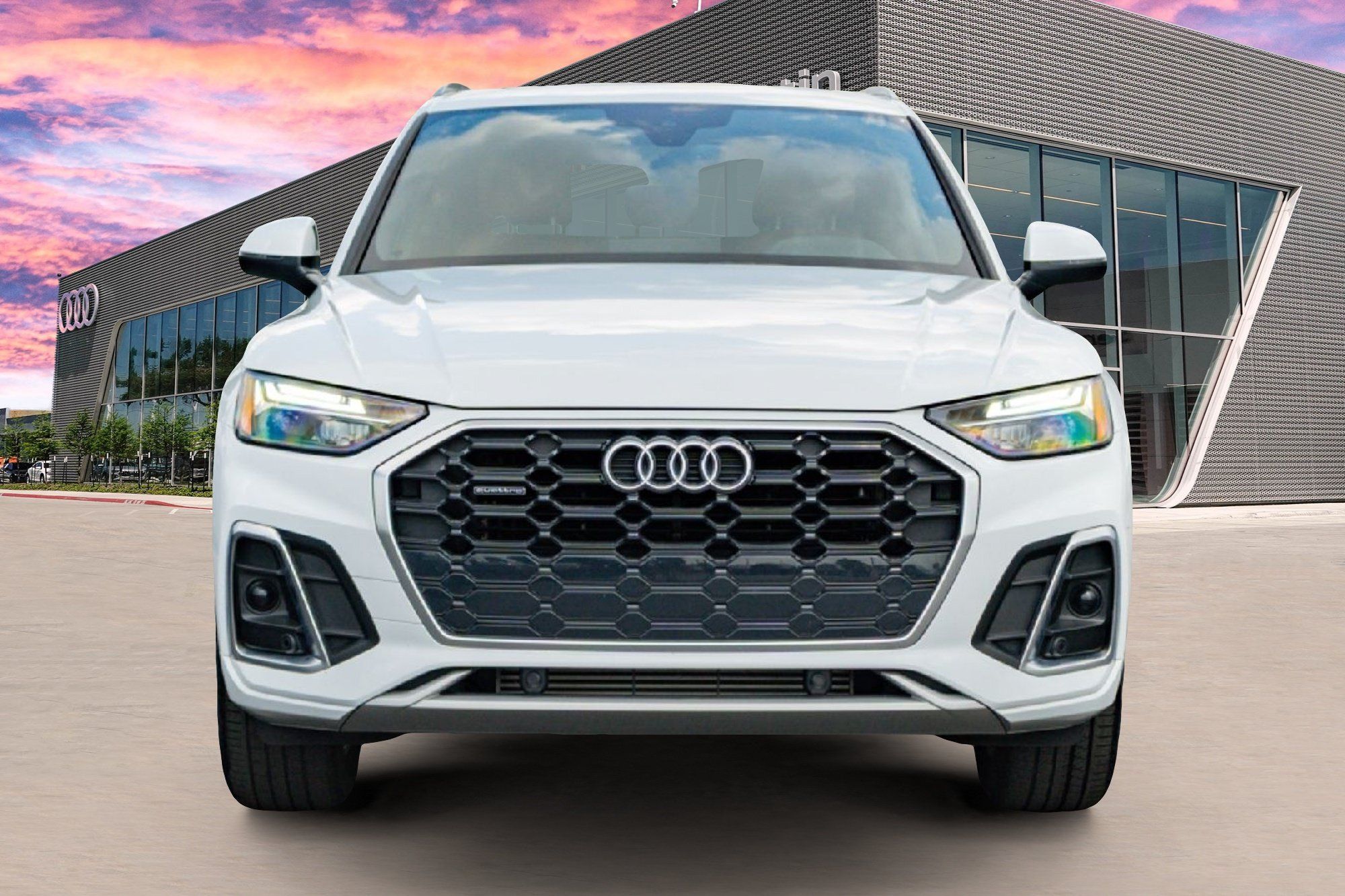 Used 2023 Audi Q5 2.0T Premium w/ Convenience Package AWD/4WD image 4