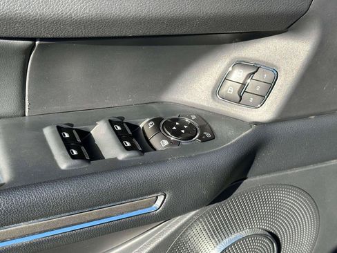 Used 2023 Ford Expedition XLT image 16