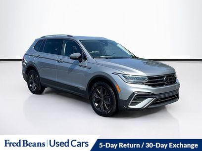 Used 2024 Volkswagen Tiguan SE w/ Panoramic Sunroof Package