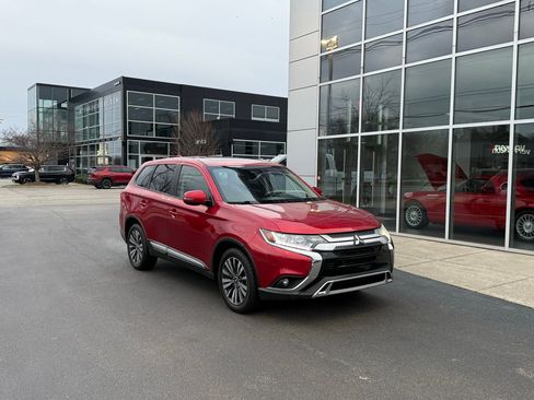 Used 2020 Mitsubishi Outlander SE image 19