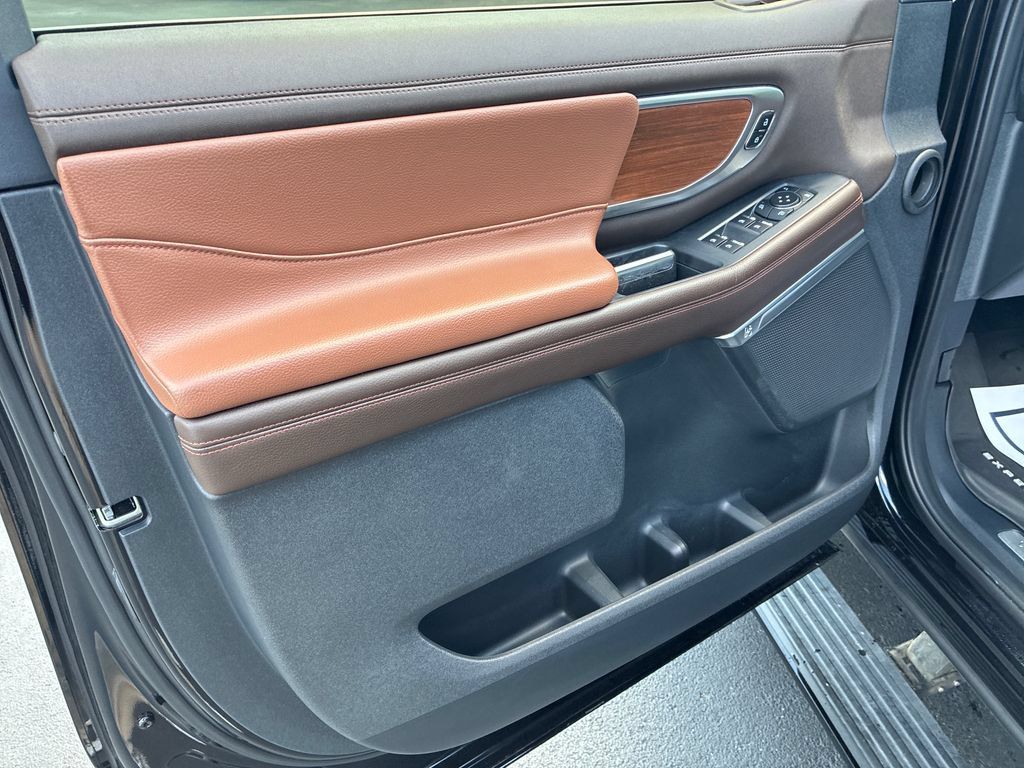 Used 2025 Ford Expedition King Ranch AWD/4WD image 12