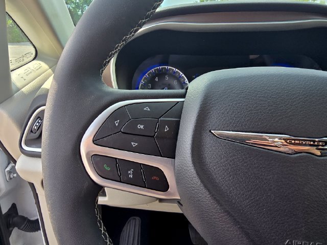 Used 2024 Chrysler Voyager LX FWD image 29
