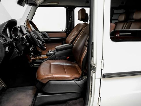 Used 2014 Mercedes-Benz G 550 image 4