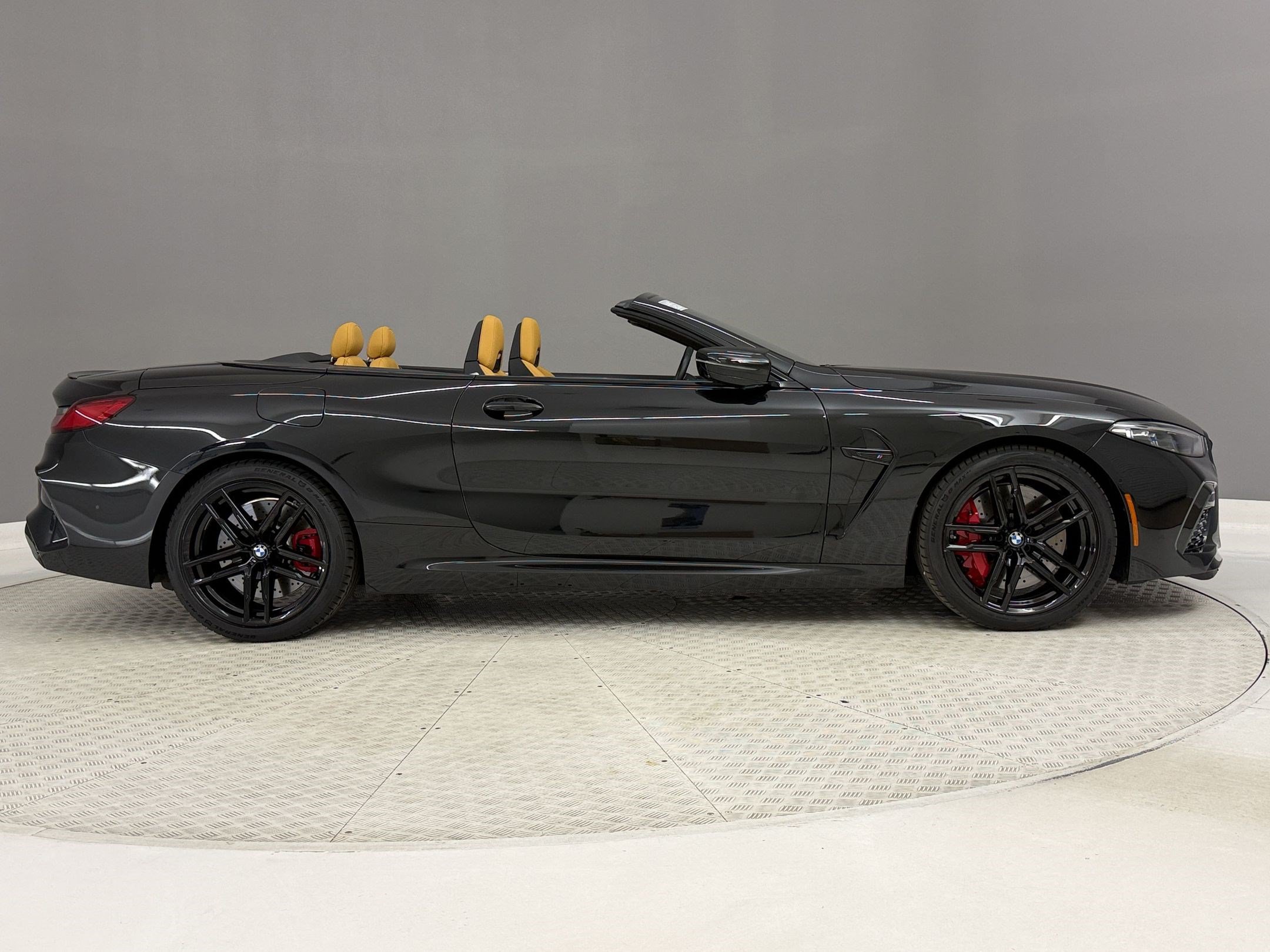 Used 2025 BMW M8 Competition AWD/4WD image 8