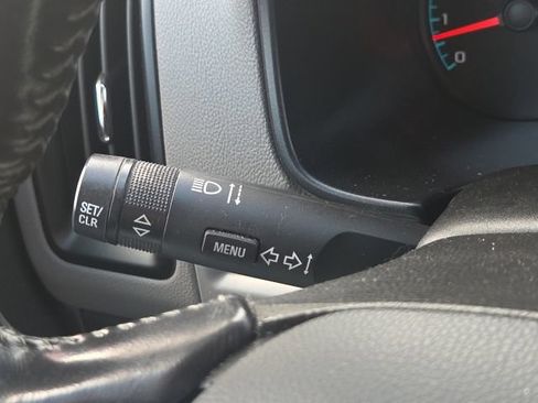 Used 2015 Chevrolet Colorado LT w/ Luxury Package RWD image 36