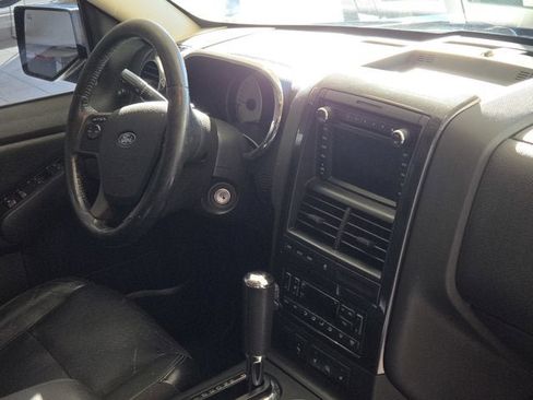 Used 2010 Ford Explorer Sport Trac Limited image 6