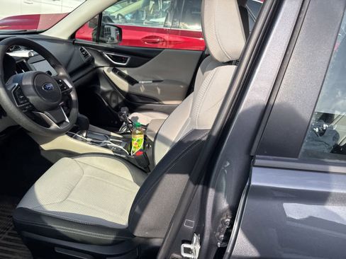 Used 2023 Subaru Forester image 2