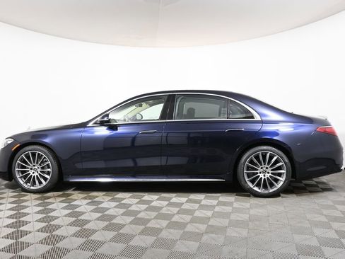 Used 2025 Mercedes-Benz S 580 4MATIC Sedan image 2