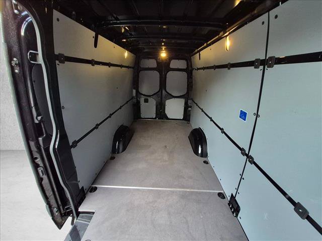 Used 2026 Mercedes-Benz Sprinter 2500 image 20
