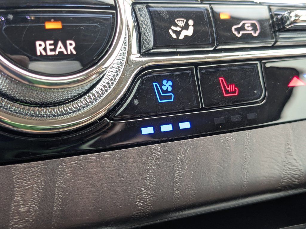 Used 2022 Lincoln Aviator Reserve w/ Equipment Group 201A AWD/4WD image 8