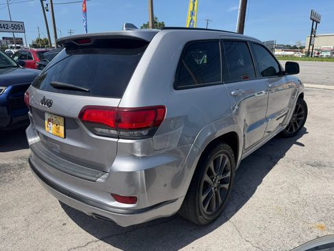 Used 2018 Jeep Grand Cherokee High Altitude AWD/4WD image 4