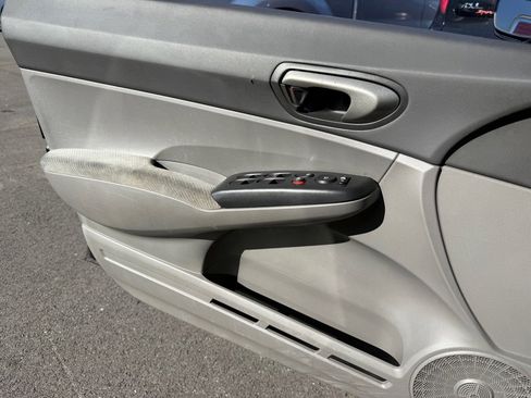 Used 2011 Honda Civic LX image 19