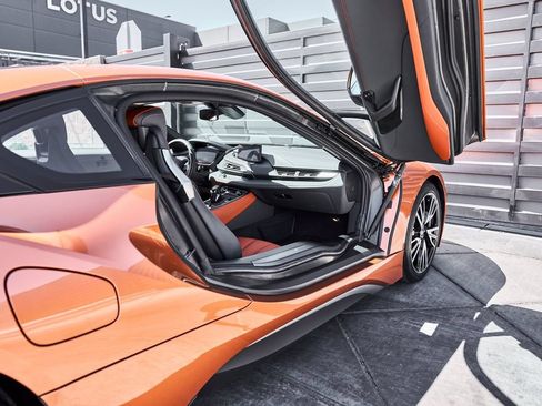 Used 2019 BMW i8 Coupe AWD/4WD image 27