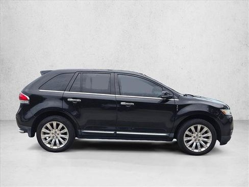 Used 2015 Lincoln MKX FWD w/ Equipment Group 102A image 4