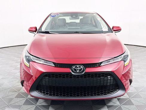 Used 2022 Toyota Corolla LE image 2