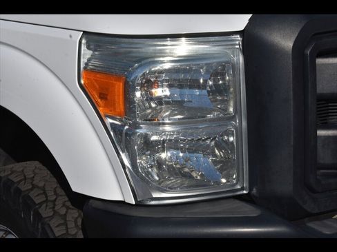 Used 2015 Ford F250 XL w/ Power Equipment Group image 36