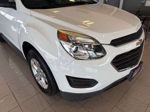 Used 2017 Chevrolet Equinox LS FWD image 8
