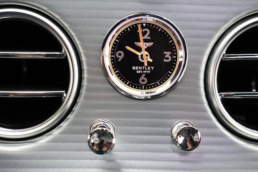 Used 2022 Bentley Continental GT AWD/4WD image 28