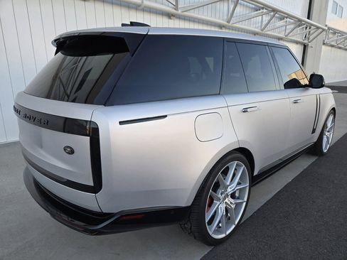 Used 2023 Land Rover Range Rover SE image 14