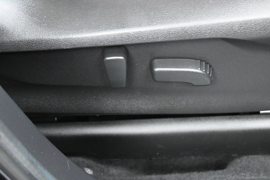 Used 2023 Subaru Ascent Touring AWD/4WD image 36