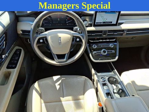 Used 2021 Lincoln Corsair FWD w/ Premium Package image 10