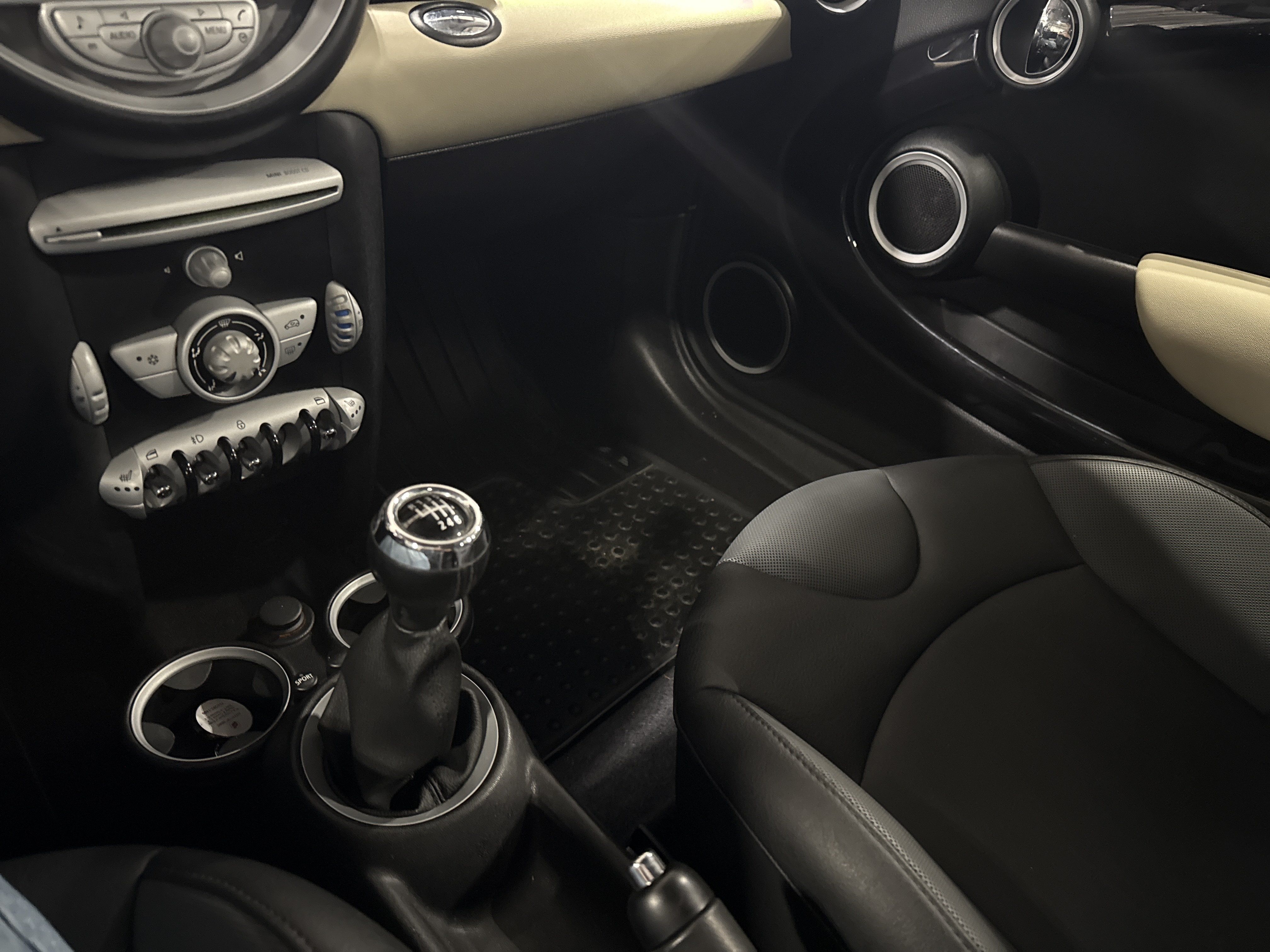 Used 2010 MINI Cooper Clubman S FWD image 11