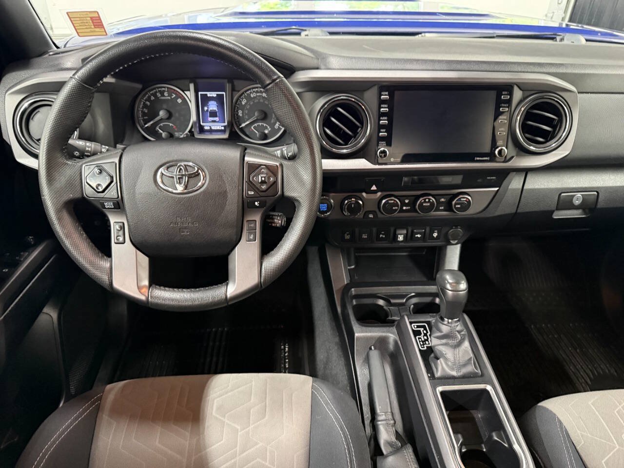 Used 2022 Toyota Tacoma TRD Sport w/ Technology Package AWD/4WD image 8