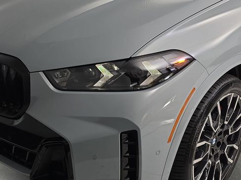 New 2026 BMW X5 xDrive50e w/ M Sport Package image 31