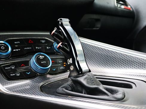 Used 2018 Dodge Challenger SRT Hellcat RWD image 48