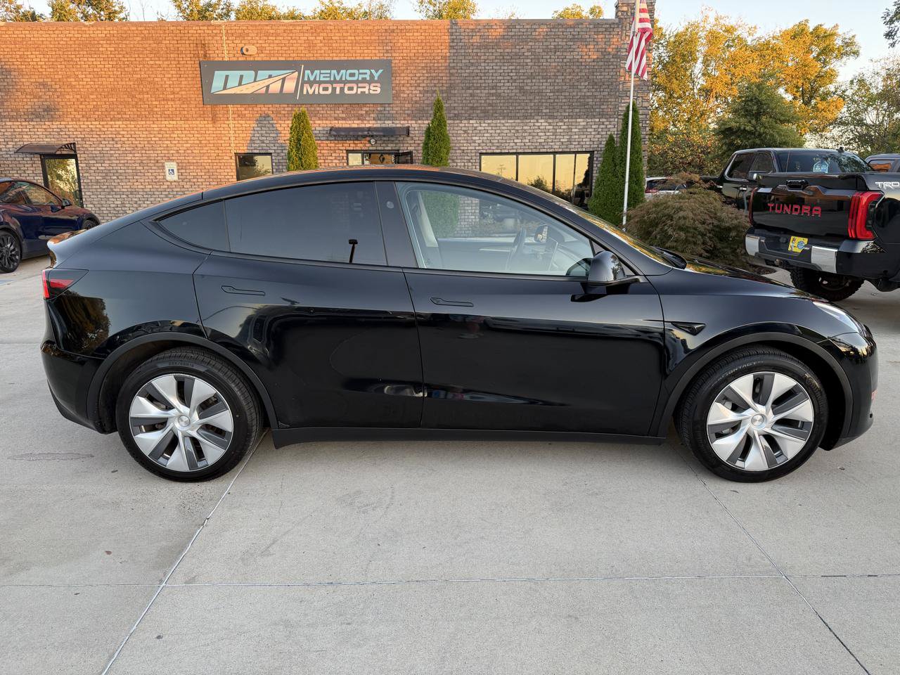 Used 2023 Tesla Model Y Long Range AWD/4WD image 8