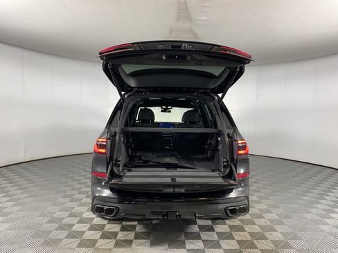 Certified 2025 BMW X7 M60i image 9