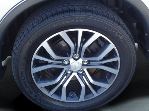 Used 2016 Mitsubishi Outlander ES image 9