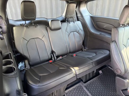 New 2026 Chrysler Voyager LX image 36