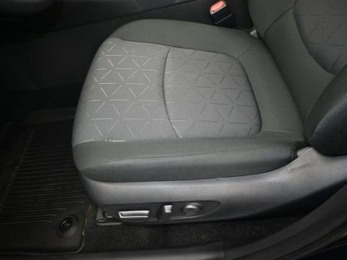 Used 2025 Toyota RAV4 XLE w/ Convenience Package FWD image 11
