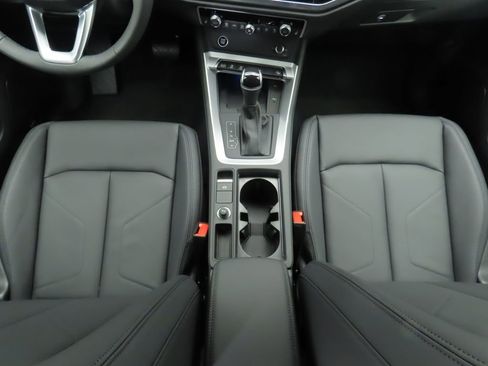 Used 2025 Audi Q3 2.0T Premium Plus w/ Premium Plus Package image 17