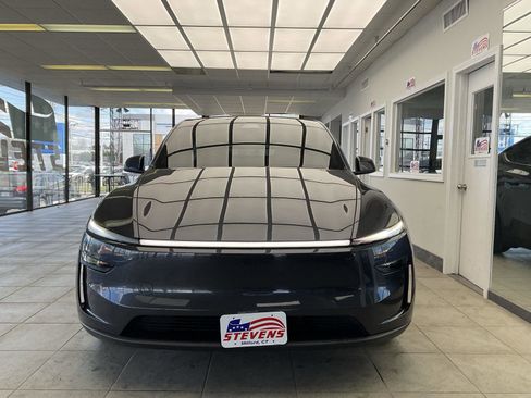 Used 2026 Tesla Model Y AWD image 2