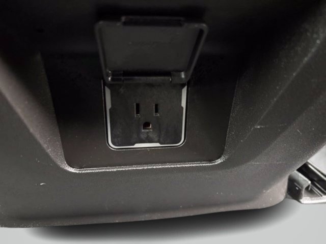 Used 2022 Chevrolet Suburban LS AWD/4WD image 36